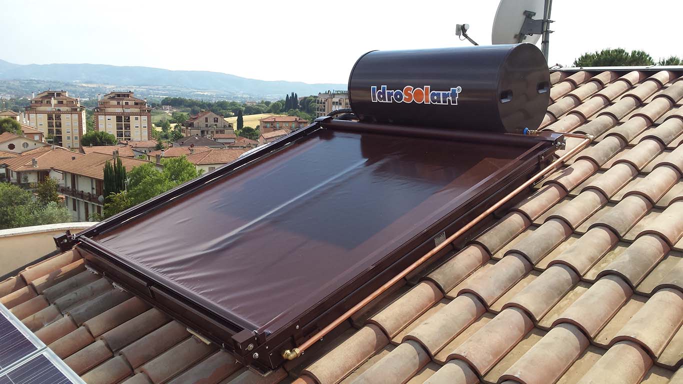 Tende di Copertura per Solare Termico: Innovazione Idrosolart per Massimizzare l’Efficienza dei Pannelli